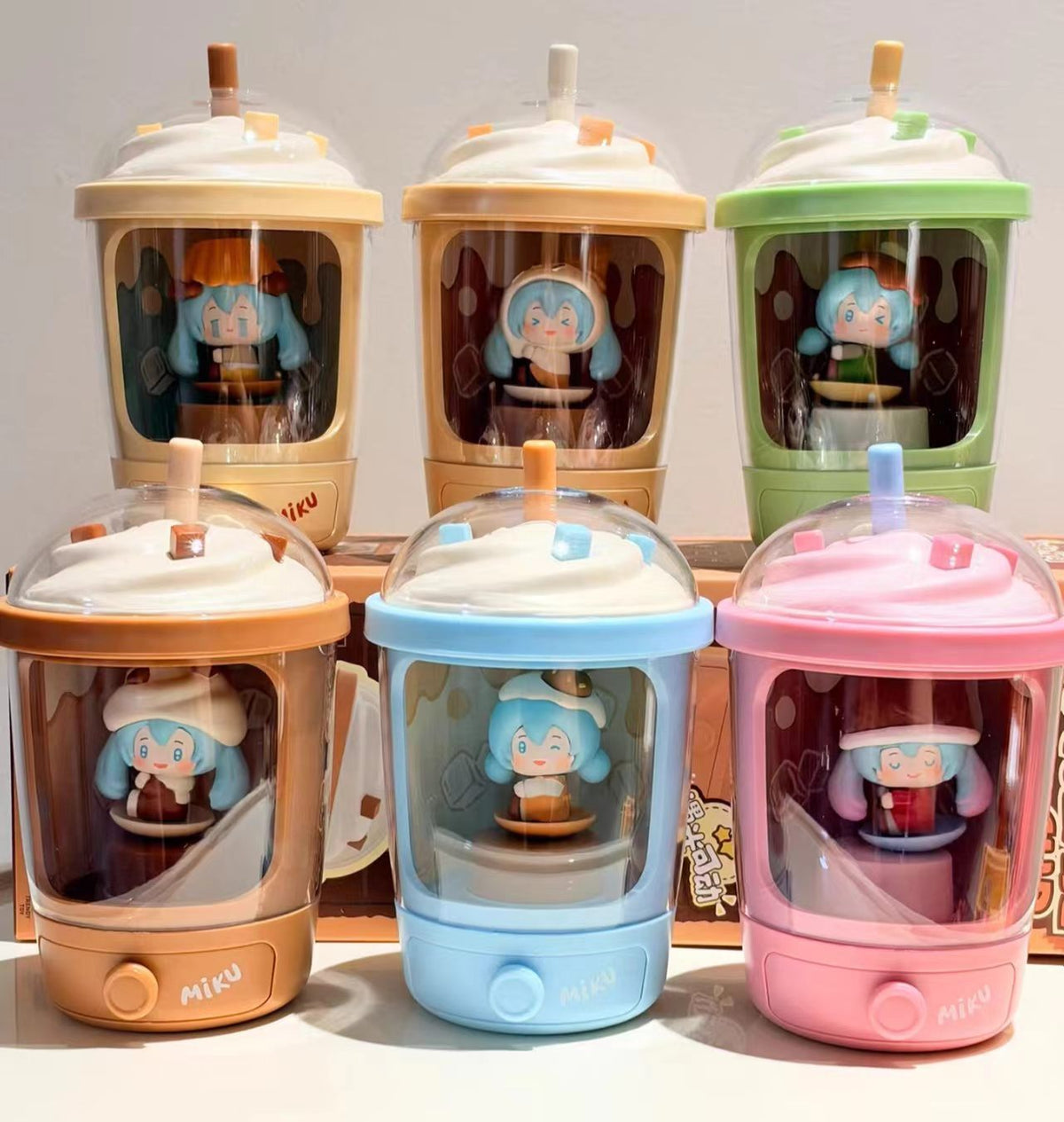 Hatsune Miku Chocolate Cup Series Light-Activated Swing Blindbox TopToy fifilandtoys